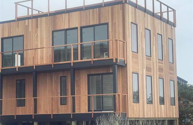 Photo of 35 Huron Street