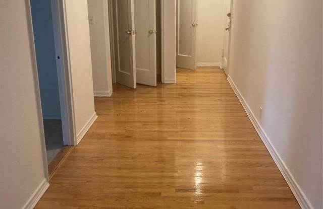 21 Schenck Avenue unit: 2Cd