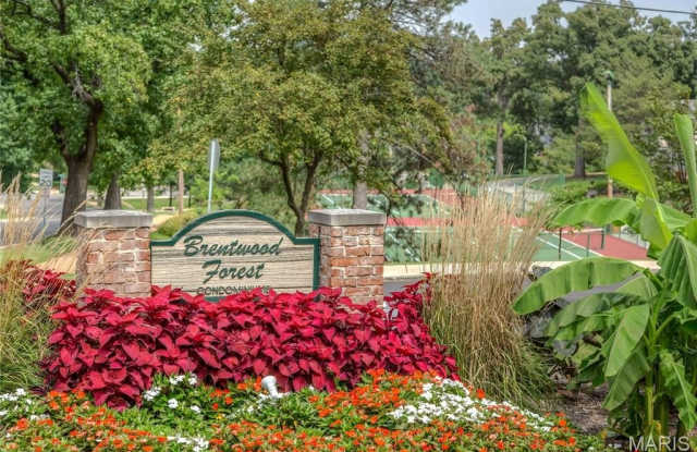 9035 West Swan Circle