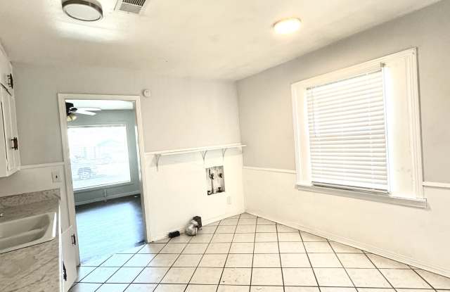 1943 South Highland Street