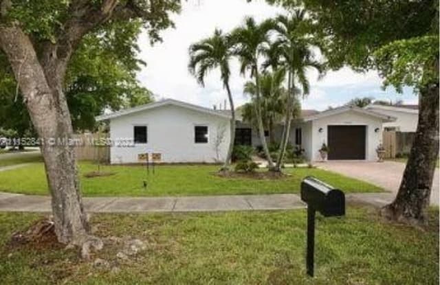 10253 SW 127th Pl - 10253 Southwest 127th Place, The Crossings, FL 33186