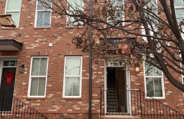 Room in 3 Bedroom Townhome at Seigle Point Dr photos photos