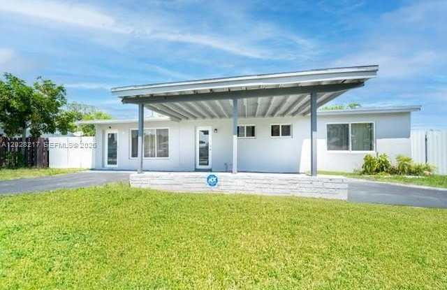 1720 SW 64th Ter