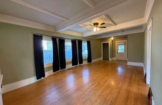 Vintage Victorian-Style Home | 3 Bed | 2 Bath | ~1,500 sq. ft.