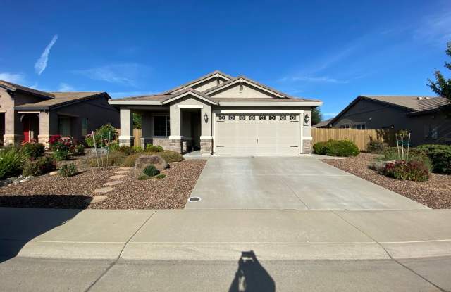 Gorgeous Stone Creek Home Backed up to Bike Path with Solar photos photos