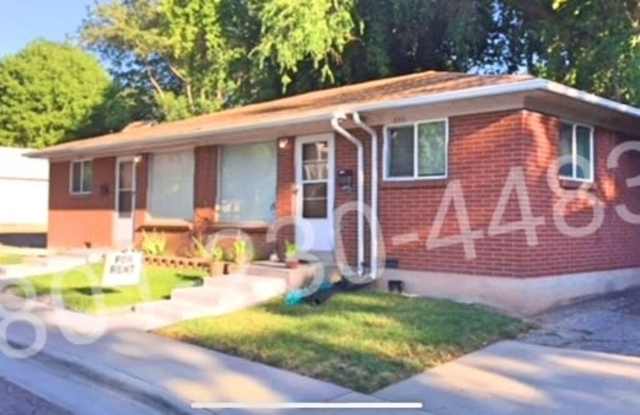 858 Yale Avenue South
