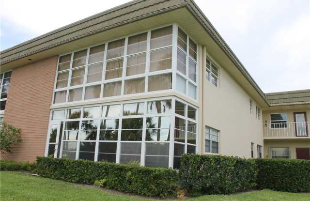 12 VISTA GARDENS TRAIL 102