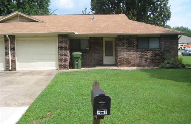 3601  W Beechwood  DR - 3601 West Beechwood Drive, Rogers, AR 72756