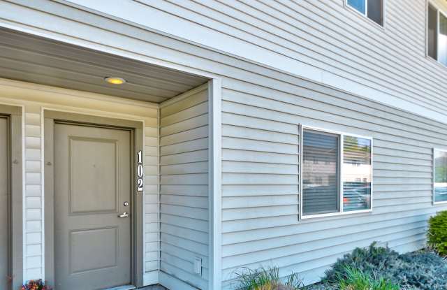 Photo of 431 1st Ave N, 104