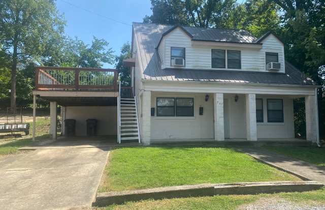 507 South Franklin Street - B