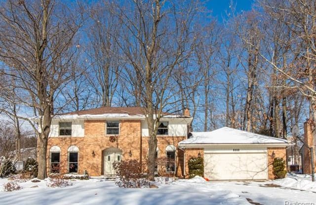 2896 WOODFORD Circle - 2896 Woodford Circle, Rochester Hills, MI 48306