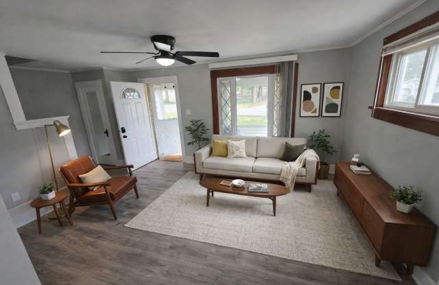 Recently Updated 2 Bedroom House Ready for Move In!