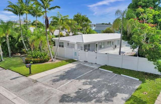 Photo of 4422 Seagrape Dr