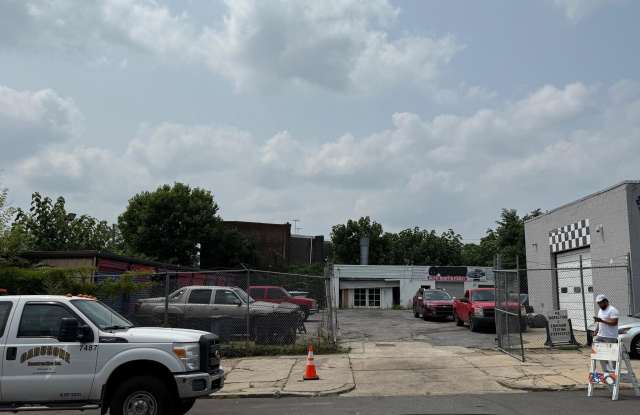 2520-28 S 72ND Street