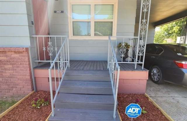 2421 N Prospect Avenue