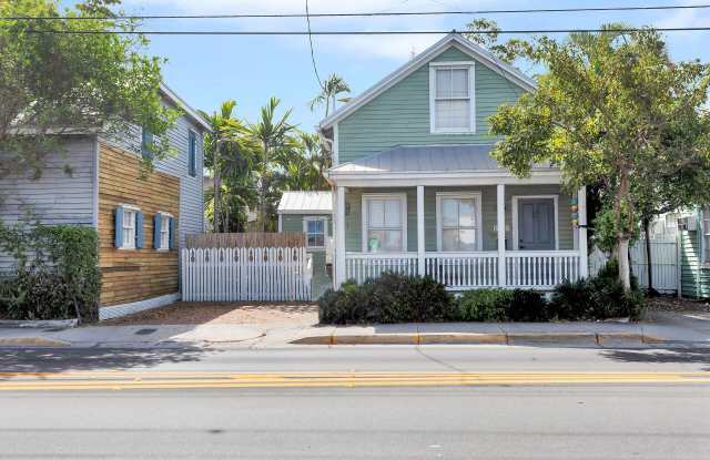 1124 Eaton Street