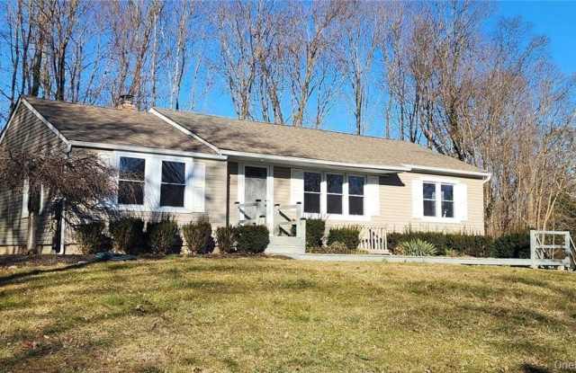 Photo of 149 N Country Road