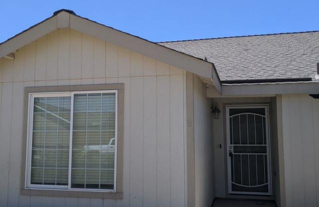 1645 Meadows Ave - 1645 Meadows Avenue, Fernley, NV 89408