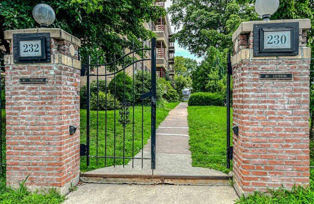 230 Farmington Avenue