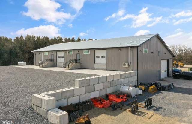 1300 MAIDENCREEK Road