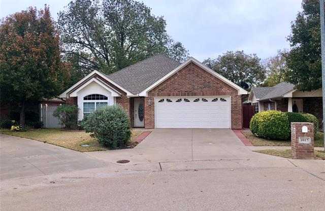 1017 Roberts Bend Court - 1017 Roberts Bend Ct, Granbury, TX 76048