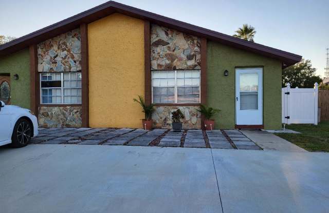 11103 Harding Dr
