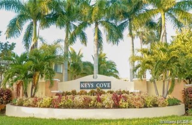 2443 SE 14th Ave - 2443 Southeast 14th Avenue, Homestead, FL 33035