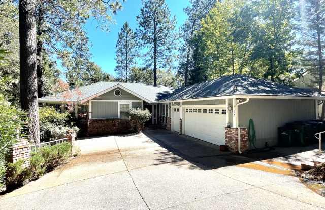 Photo of 3 bedroom, 2 bath home in Lake Wildwood, Penn Valley, CA 95946