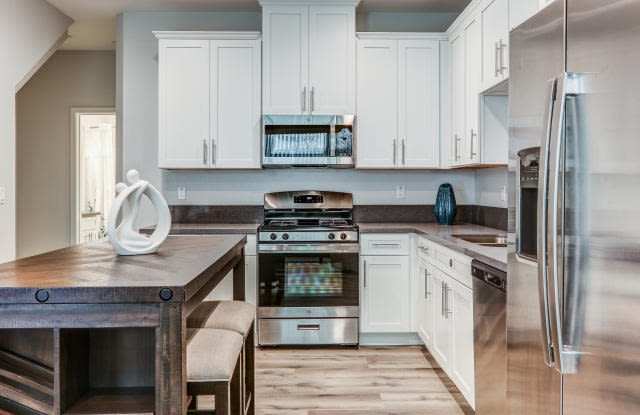 14807 Pioneer Boulevard Unit E21