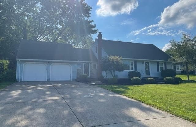 1211 Manitoulin Pike - 1211 Manitoulin Pike, Brunswick, OH 44212