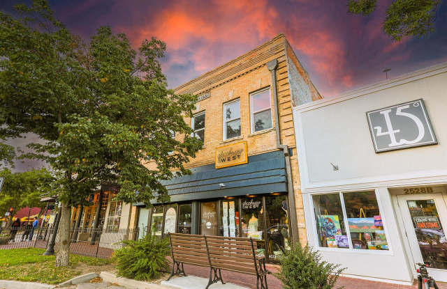 Beautiful 3 Bedroom (+ a 2 car garage) Loft in the Heart Old Colorado City! photos photos