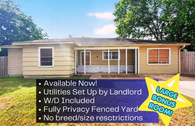 Charming 3 Bed / 2 Bath Home with Large Bonus Room – Fully Fenced Yard, Close to A&M!