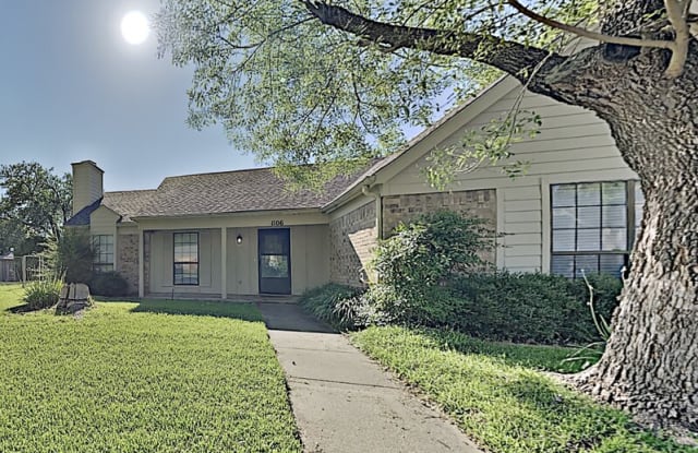 1106 Geneva Ct - 1106 Geneva Court, Garland, TX 75040