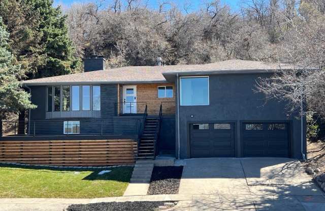 Photo of 552 E CHELSEA Dr