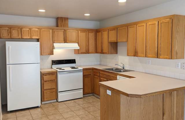 2-Bedroom, 1-Bath Duplex In Thurston Area of Springfield!