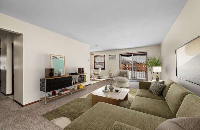 Kings Manor Apartments