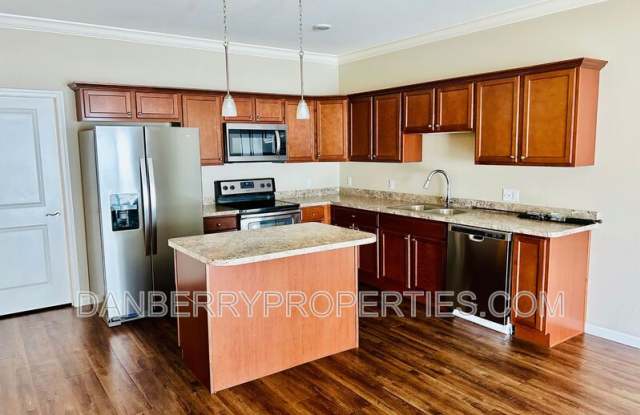 1429 River Park Lane