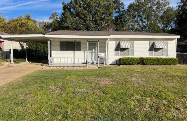 House for rent - 3040 Amherst Street, Shreveport, LA 71108