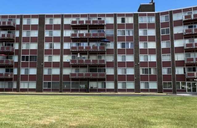 Photo of 1310 Berlin Turnpike