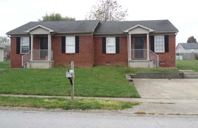 204 Poplar Circle - 204 Poplar St, Woodford County, KY 40383