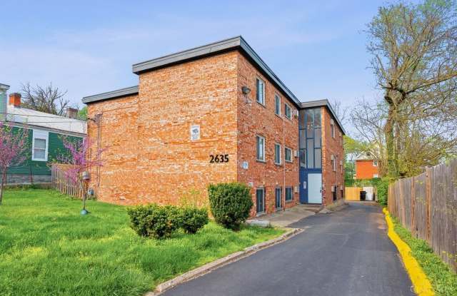 Photo of 2635 Stanton Avenue unit: 3