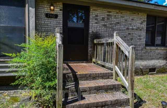 146 Homeplace Ct - 146 Homeplace Court, Fayetteville, NC 28311