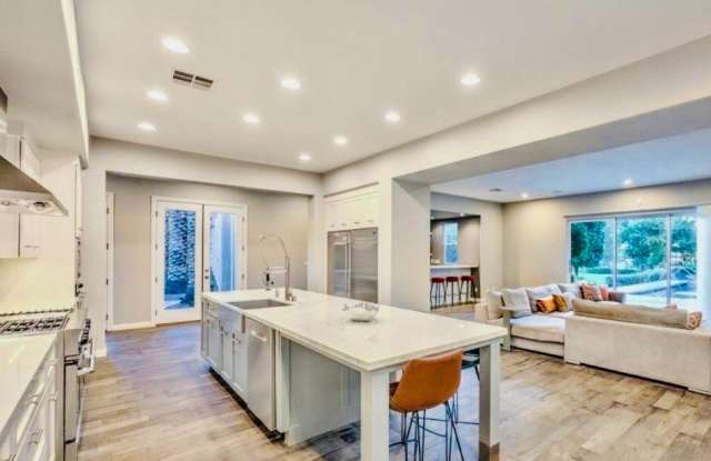 11857 Oakland Hills Drive