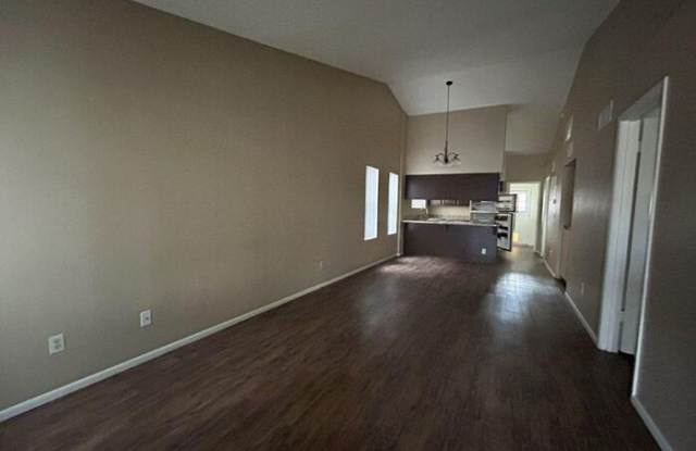 3221 East Crescent Avenue