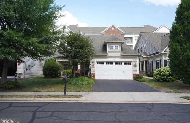 20779 CRESCENT POINTE Place