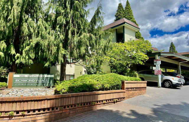 Beautiful 2 bed, 2 bath Shoreline Condo, $2495/mo.