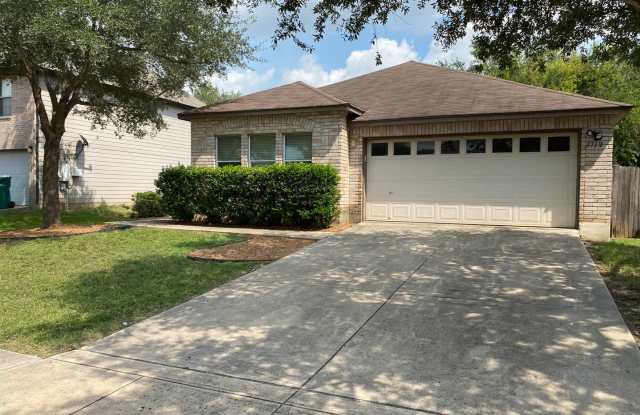 Welcome home to 7712 Avery! - 7712 Avery Road, Live Oak, TX 78233