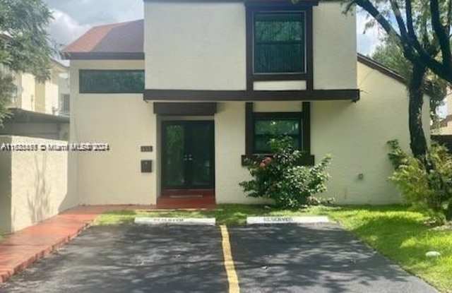 555 NW 99th Pl