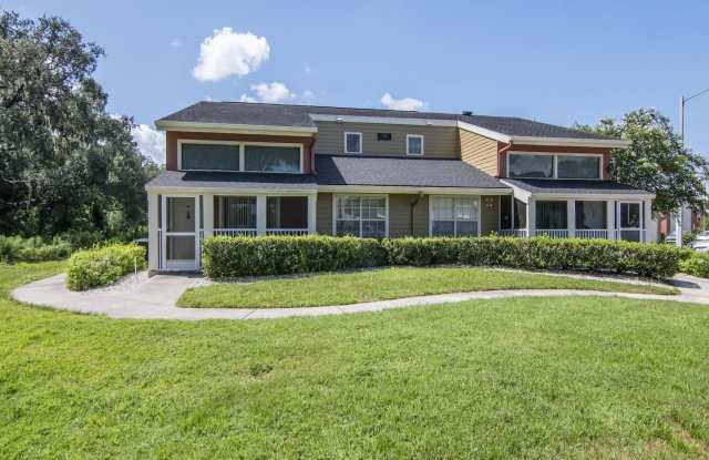 2/2  Town-home located within Park Lake Condominiums