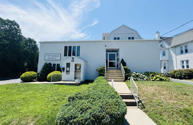 425 Montauk Avenue